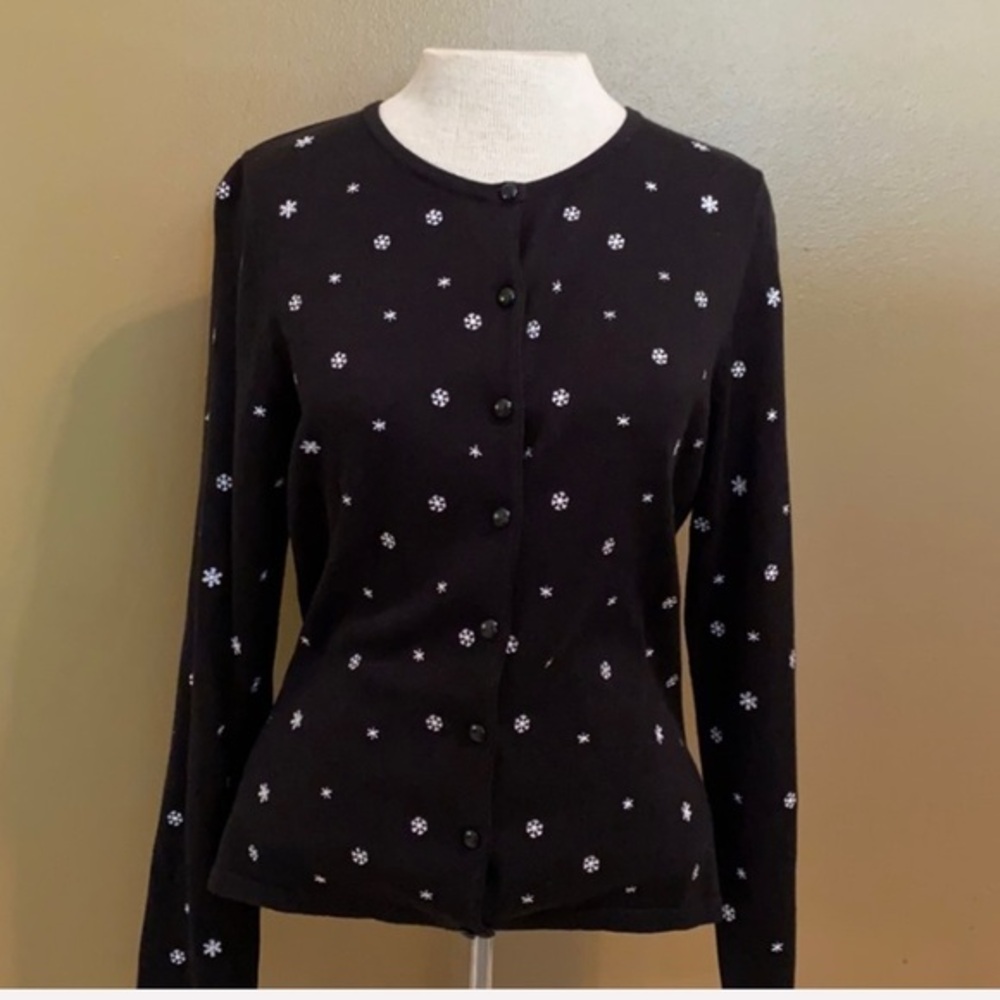 Christopher & Banks snowflake long sleeve button down medium black